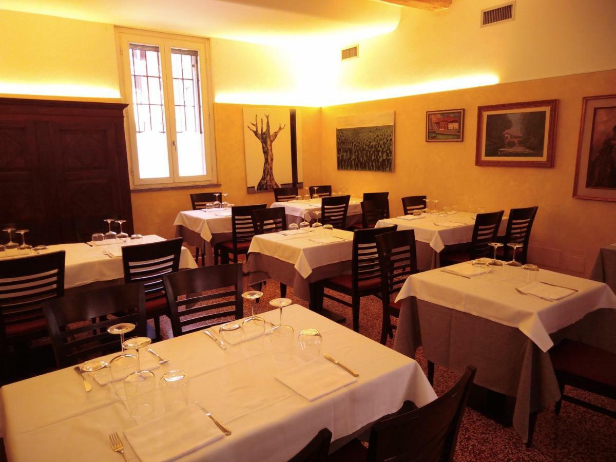 Locanda Tre Spade เกรโมนา ภายนอก รูปภาพ